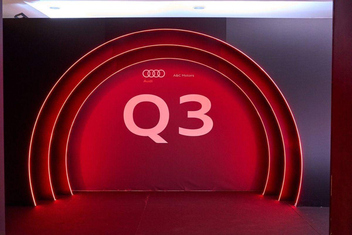 Backdrop, luci e scenografia per la presentazione della nuova Audi Q3